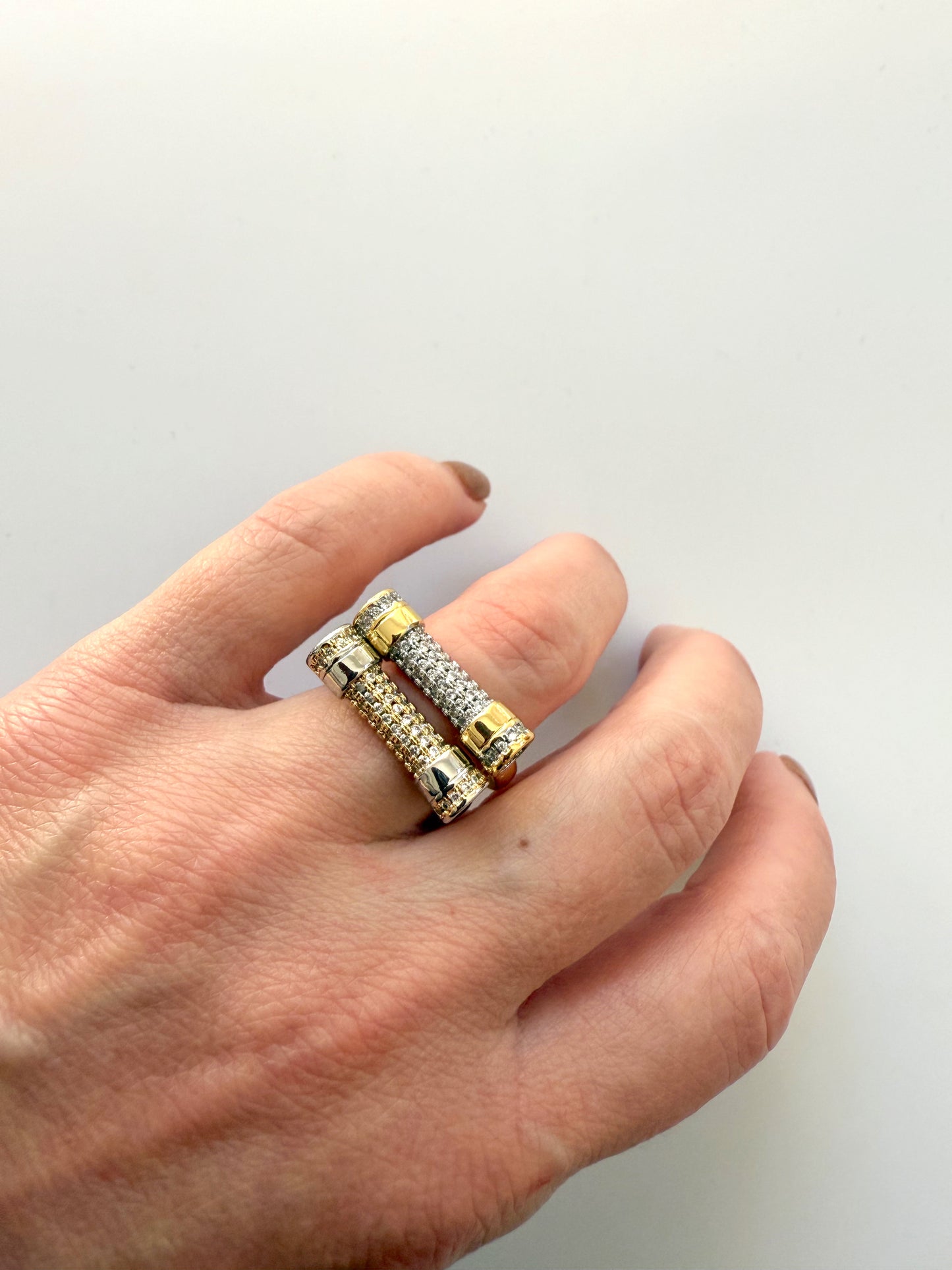 Sparkling Bolt Ring